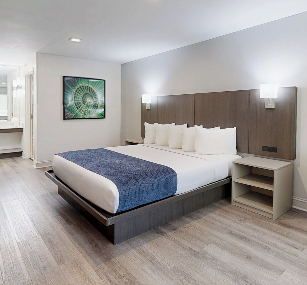 SUPERIOR, KING BED
