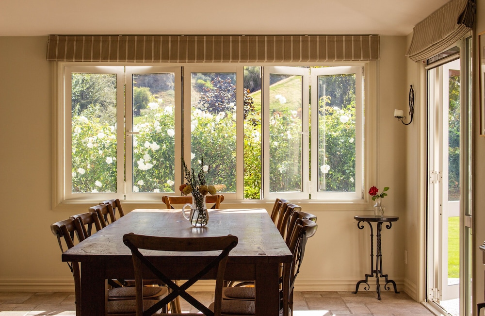 QUEENSTOWN COUNTRY LODGE 43/54