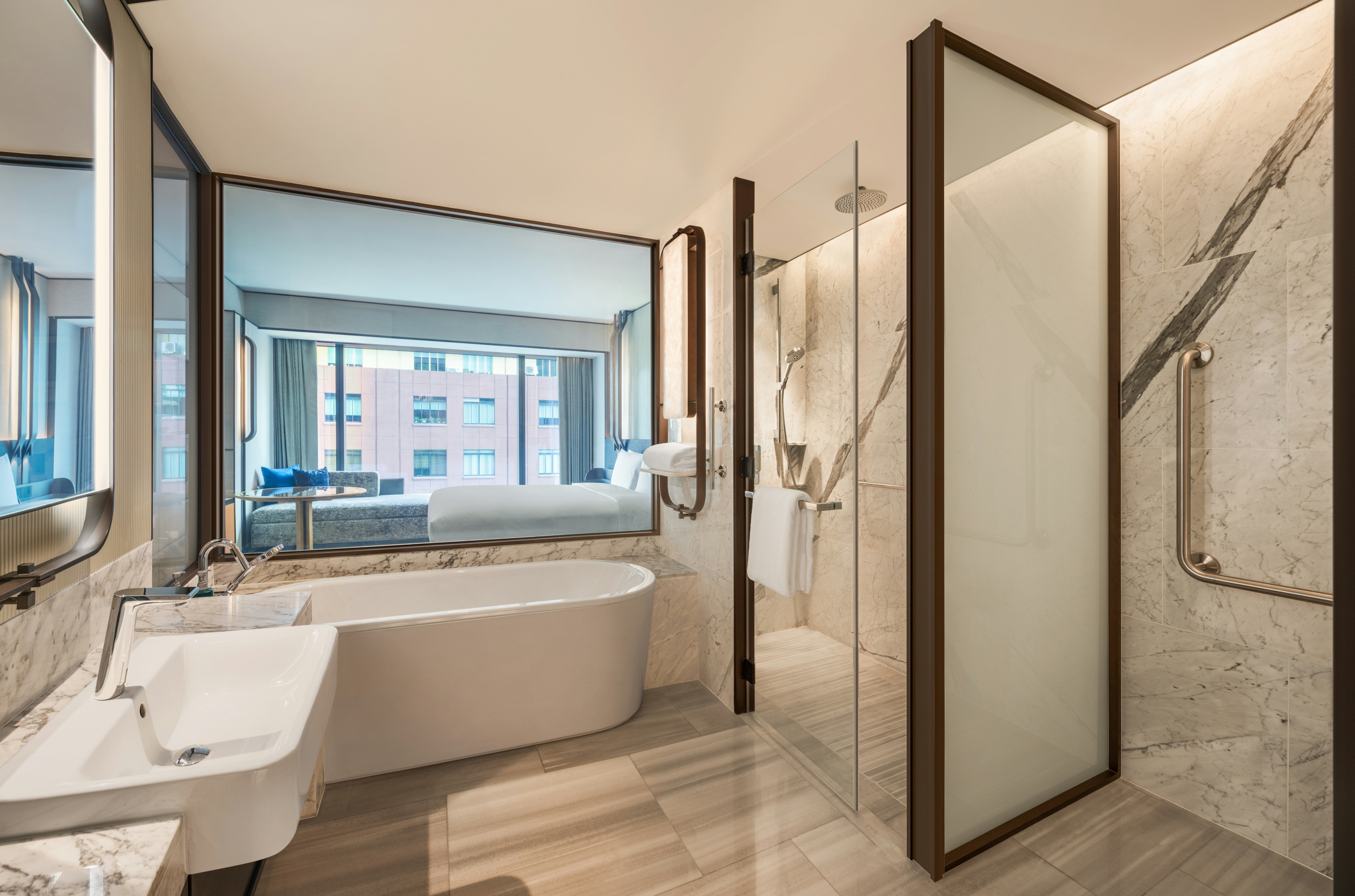 ROOM, KING BED, ACCESSIBLE