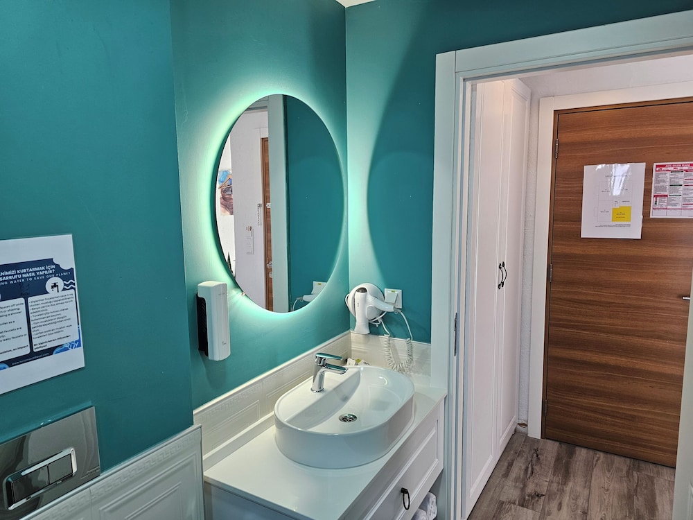 Kugu Urla Otel 50/50