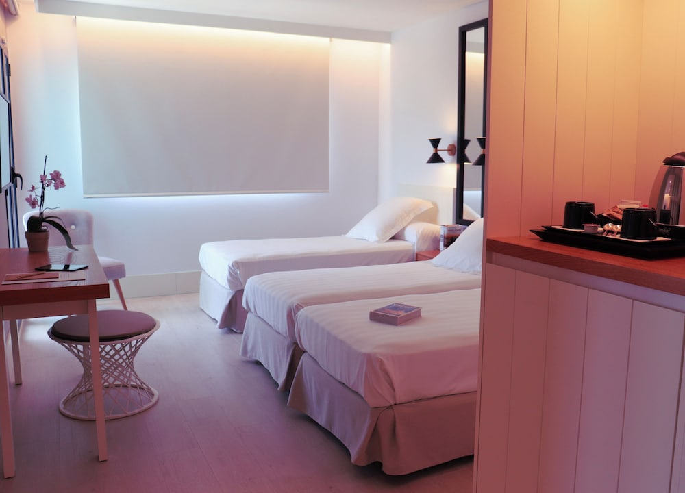غرفة قياسية بسرير مزدوج، Almirante Hotel 2/7