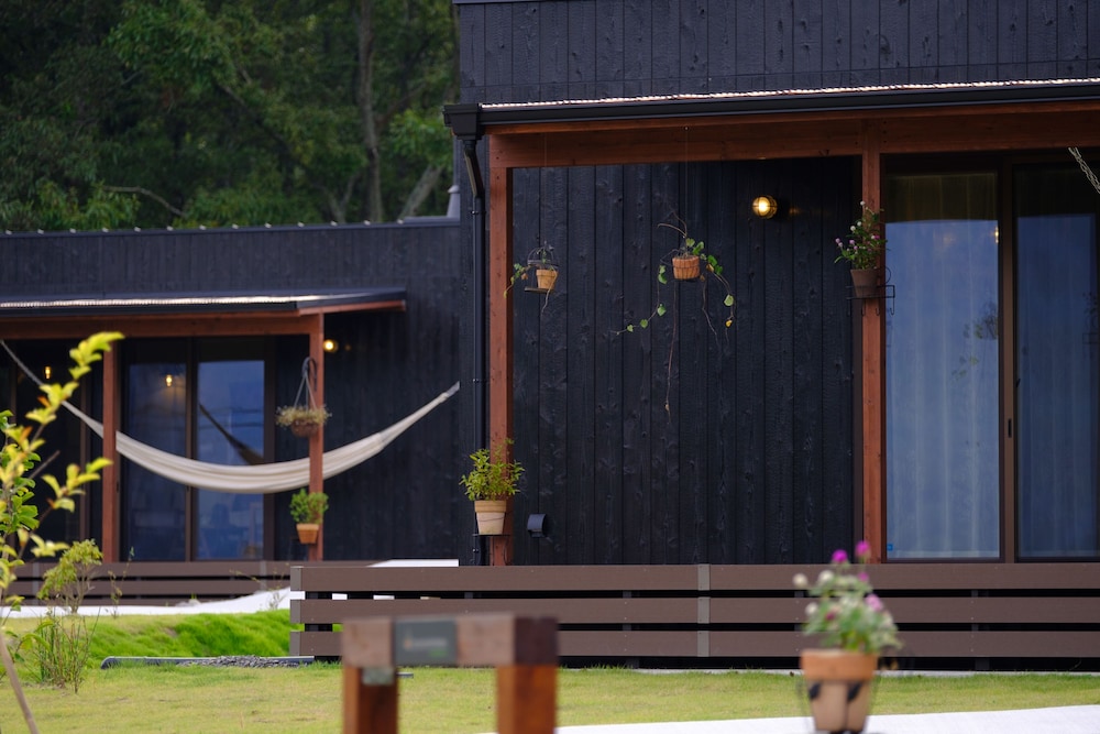 The Sense Of Wonder Holistic Glamping 7/50
