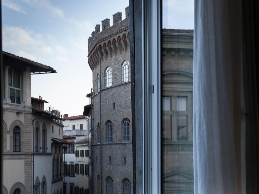Tornabuoni Place 39/48