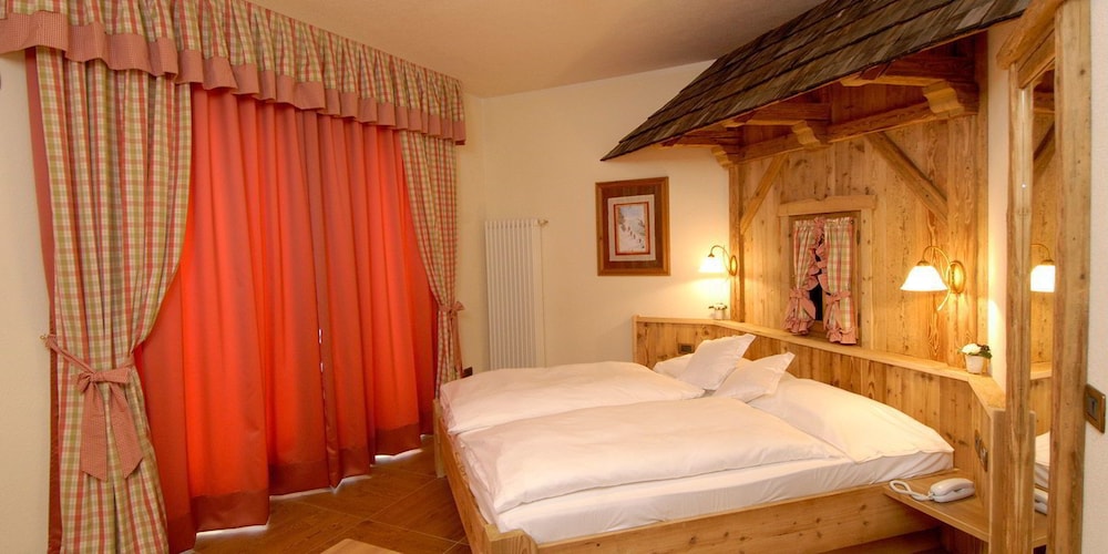 SUPERIOR, DOUBLE BED, MOUNTAIN VIEW