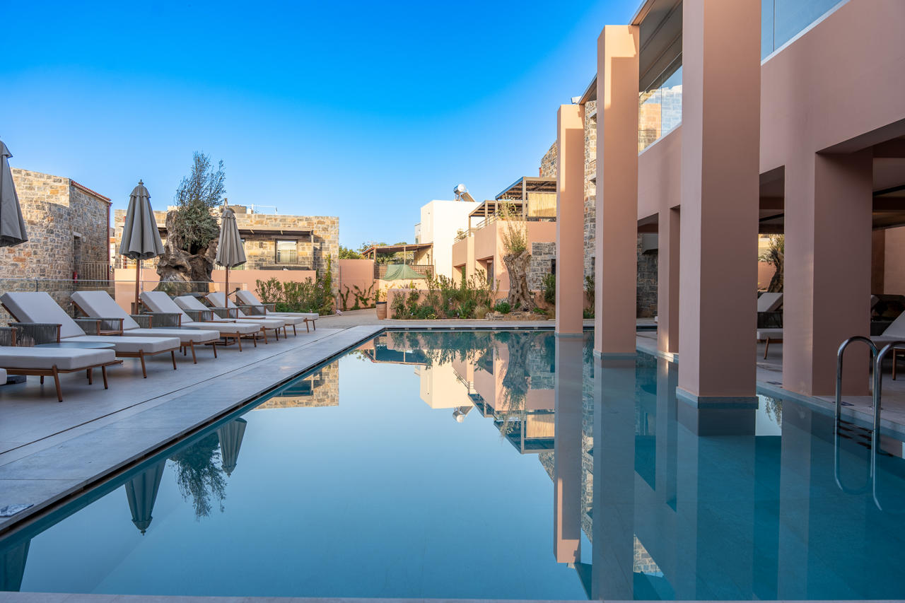 VOLTA Seaside hotel - Adult-only 85/90