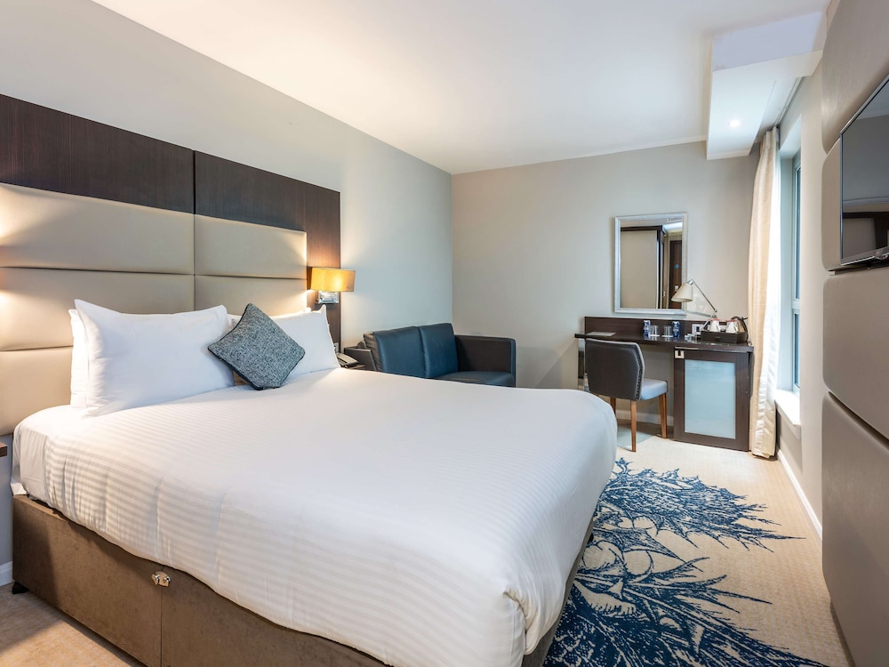Mercure Edinburgh Haymarket 24/76
