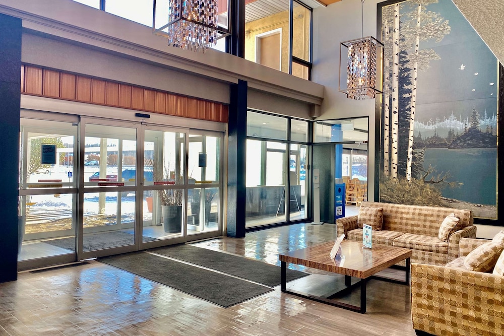 Ramada by Wyndham Whitecourt 22/48
