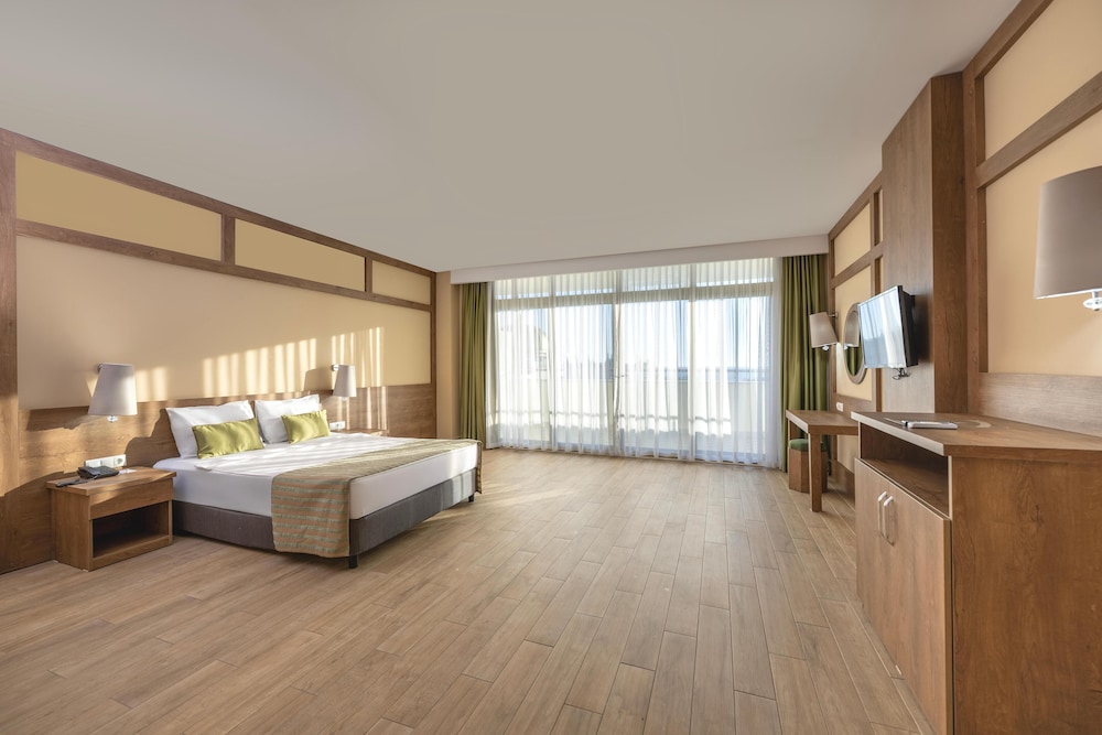Xafira Deluxe Resort 13/50