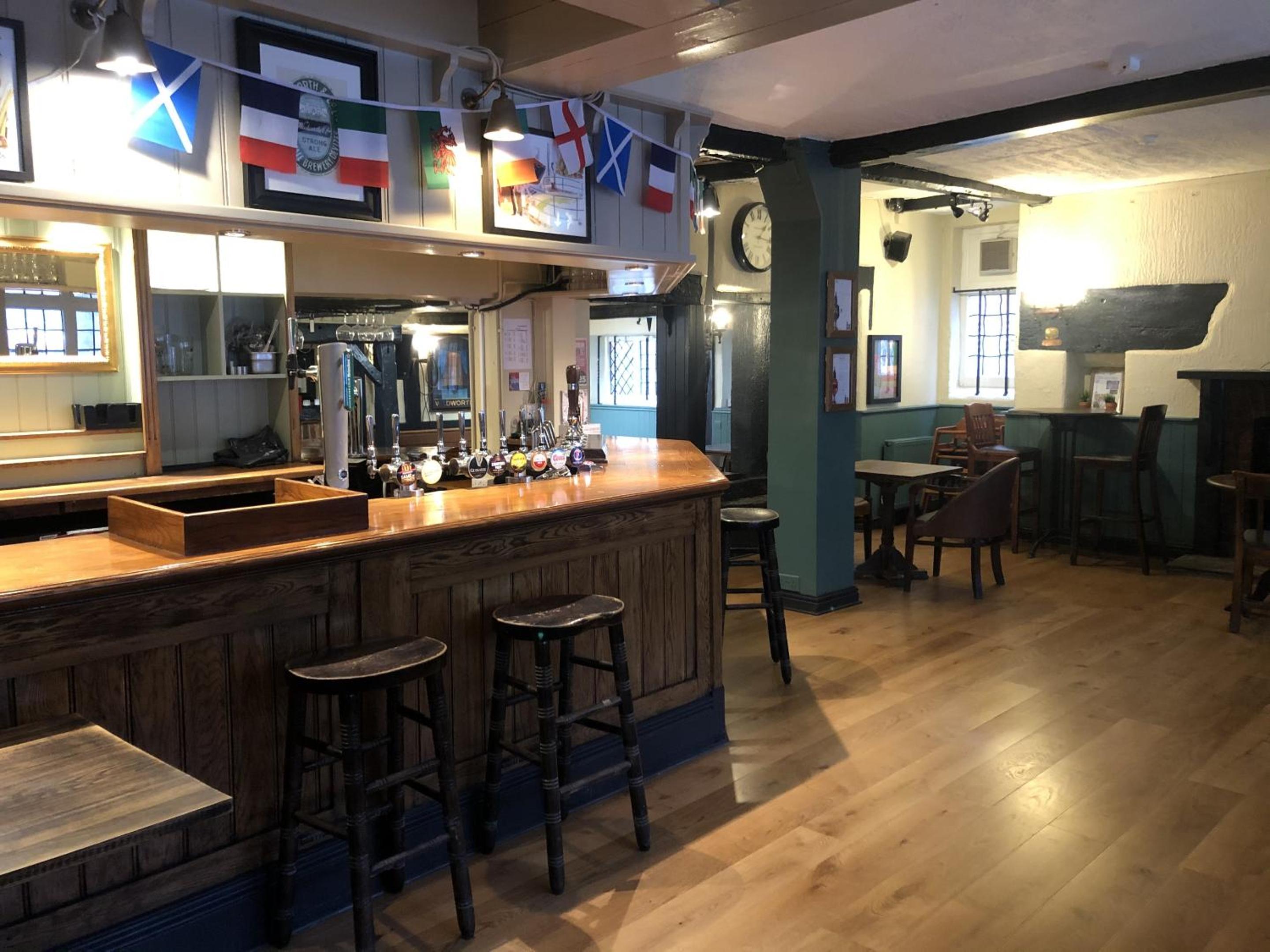 The Old Bell Inn 33/51