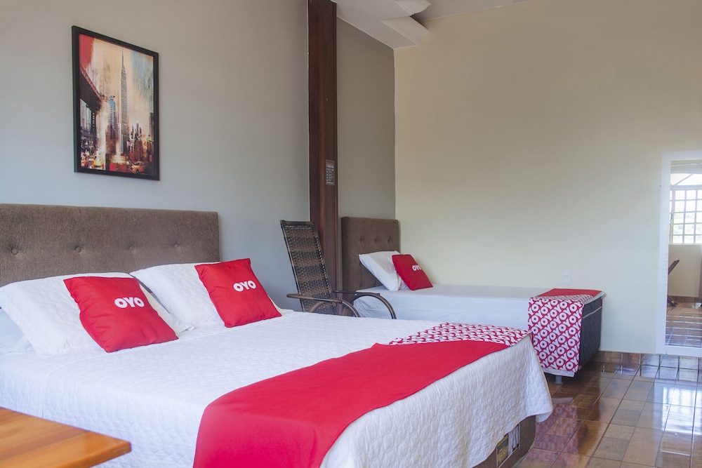 OYO M&J Hotel 13/33