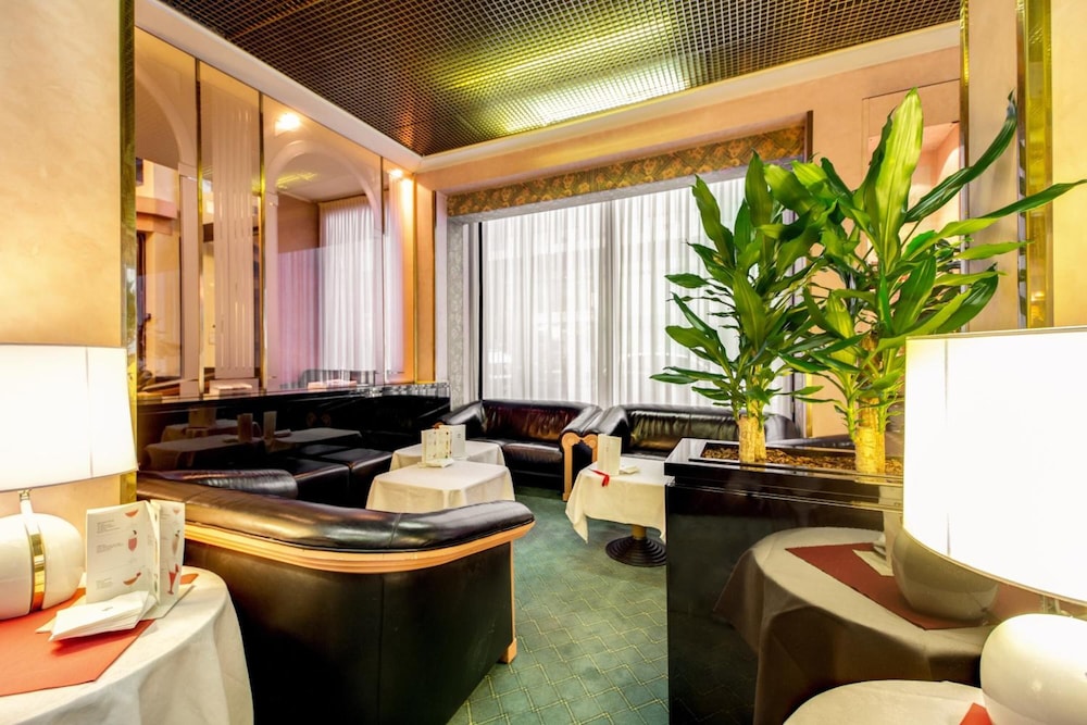 Brunelleschi Hotel Milan 37/49