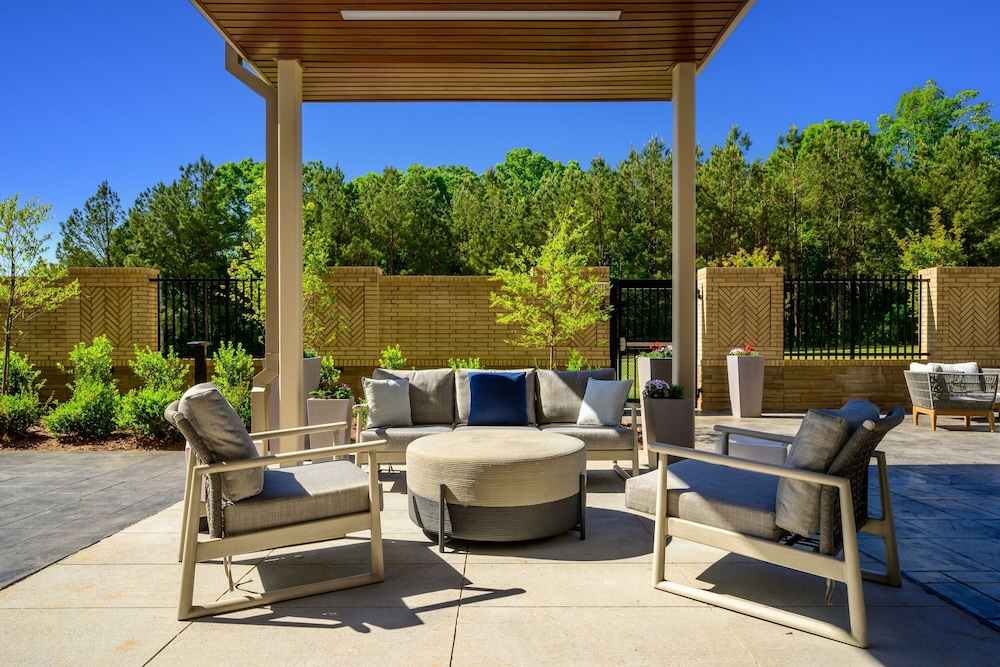 Courtyard by Marriott Raleigh Cary Crossroads 20/38