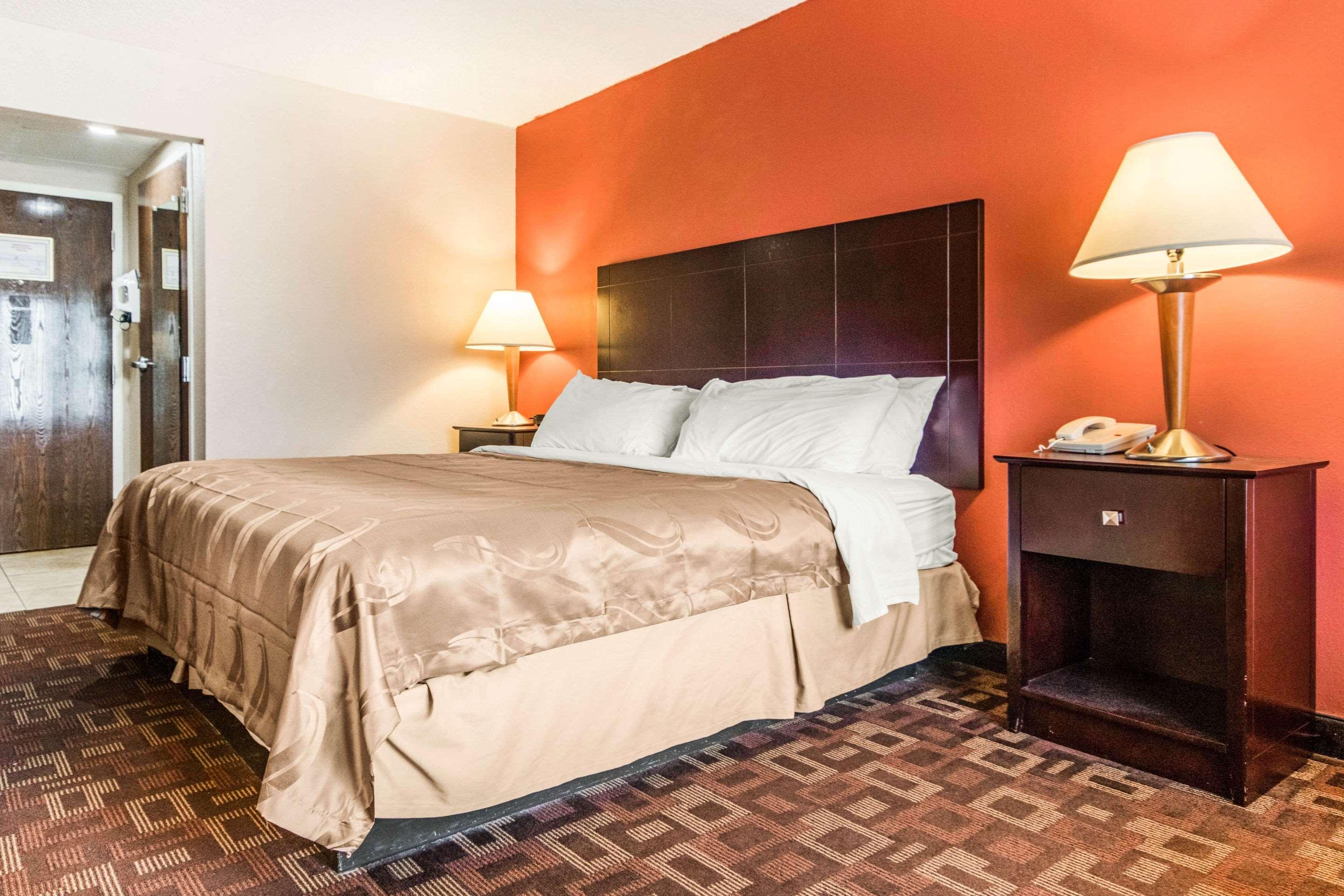 Suite, King Bed