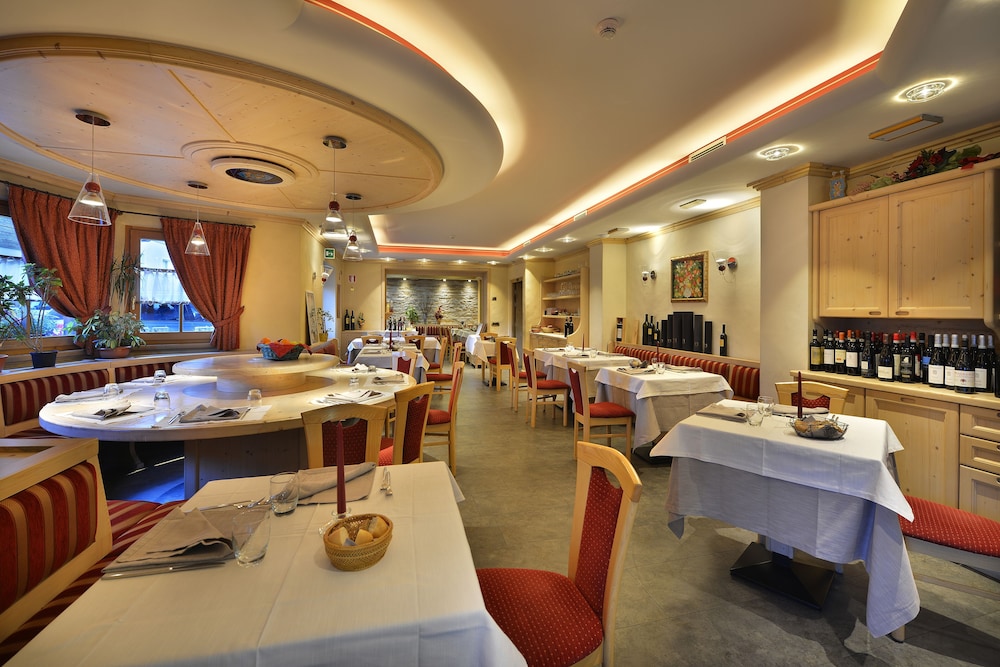 Cristallo Hotel 57/69