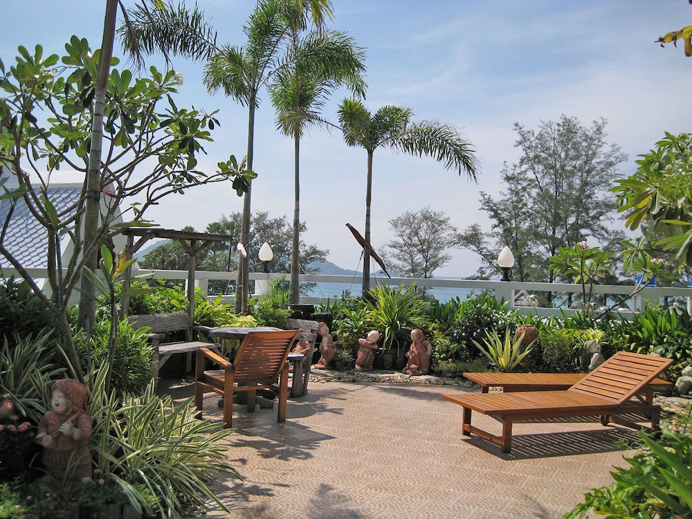 Rayaburi Hotel Patong 44/52