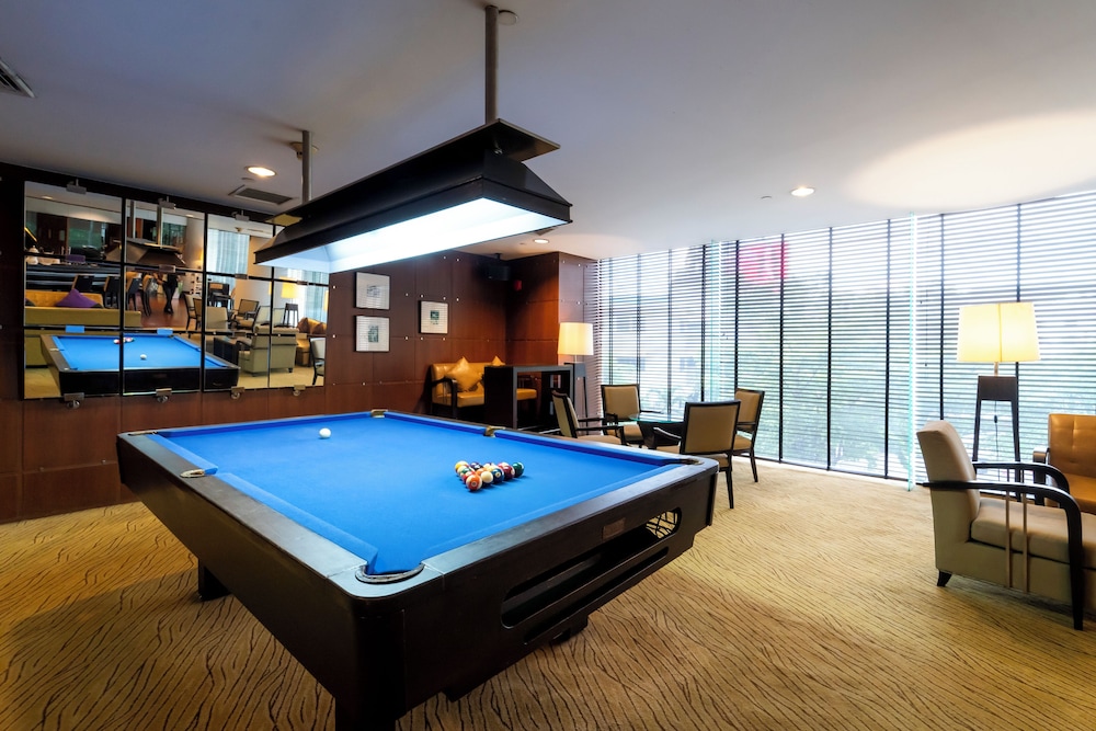 Century Park Hotel 28/48