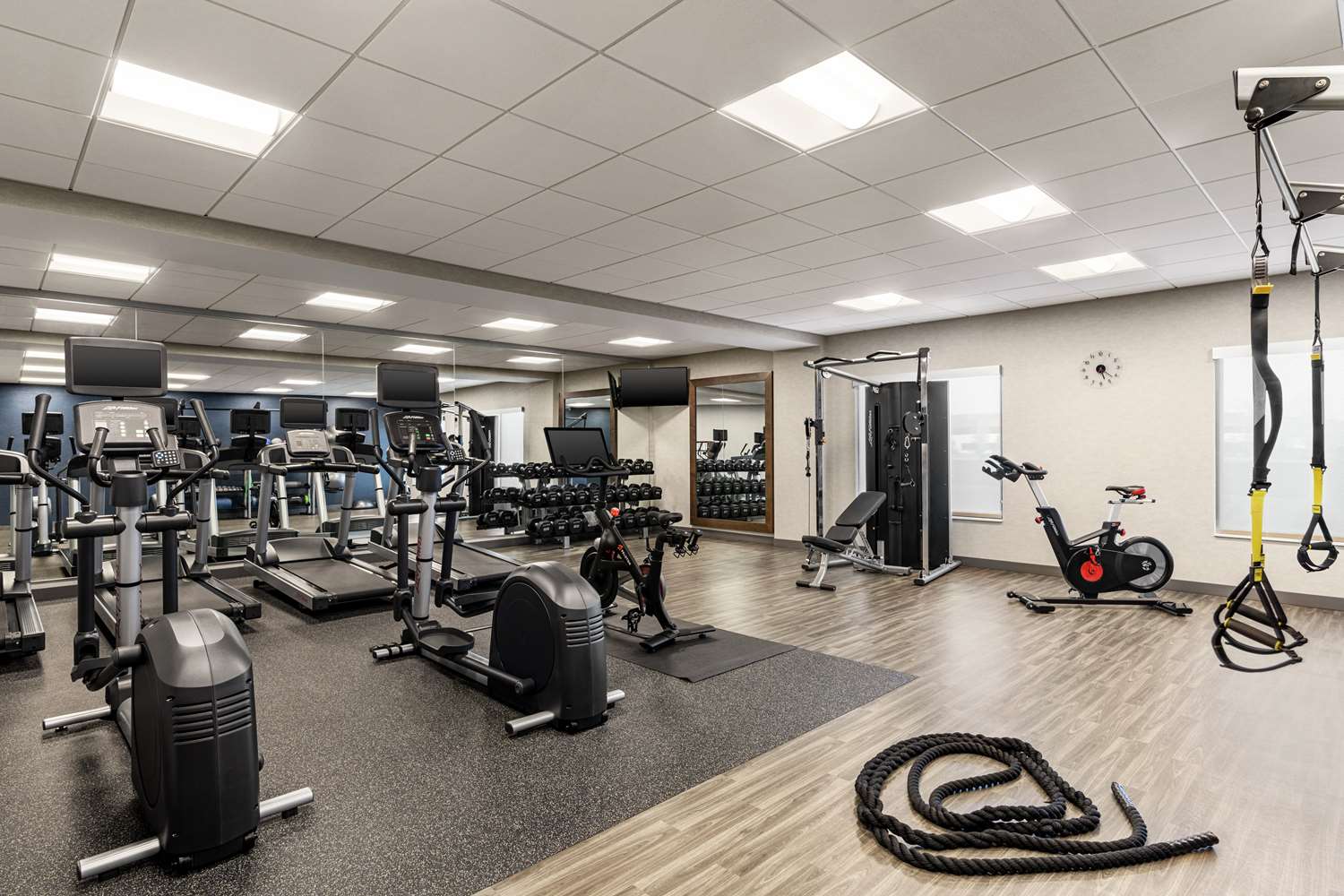 Hampton Inn and Suites Olean 15/25
