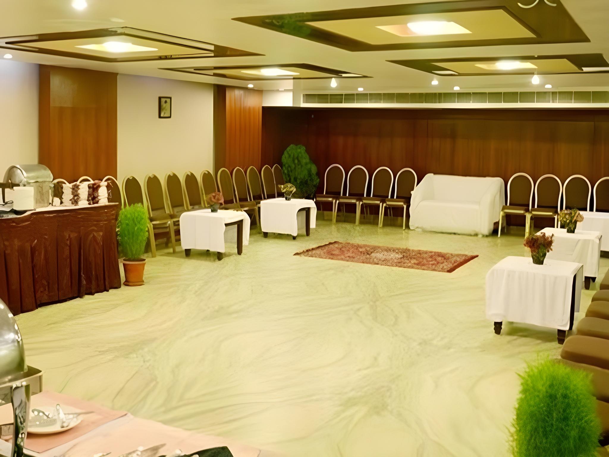 Hotel Ganga Regency 22/34
