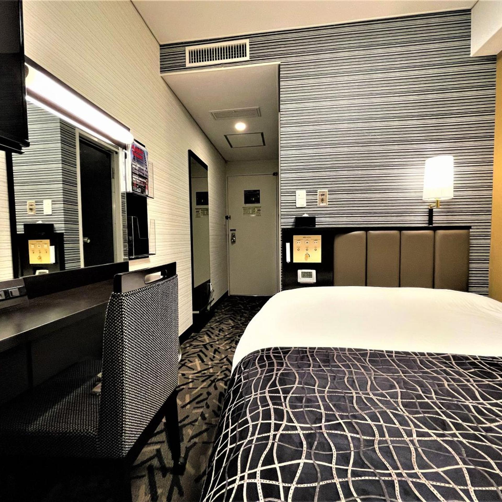 Renovated, Single, Unit Bath