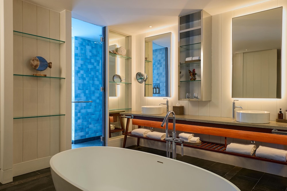 PARK HYATT ST. KITTS 74/74