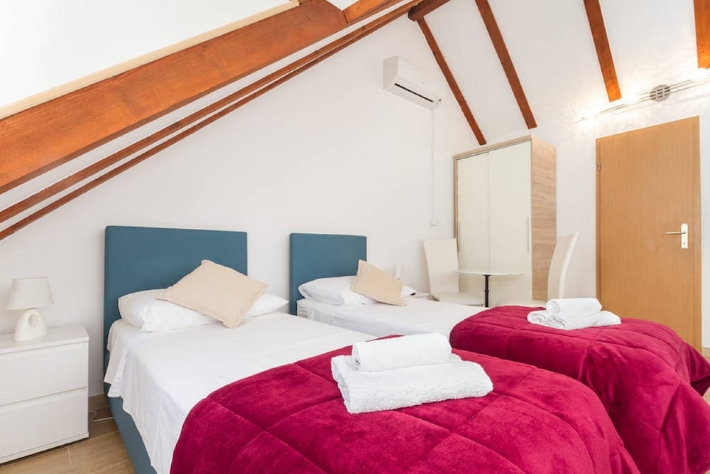 Peruzovic Rooms Apartments 40/70