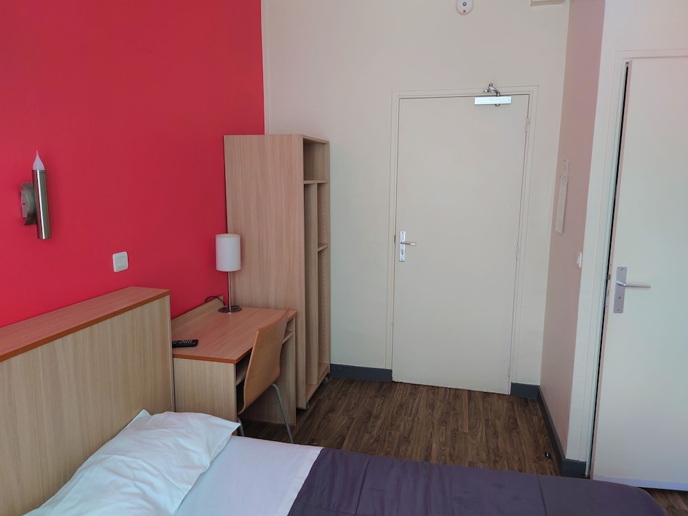 Hotel Tolbiac 7/48