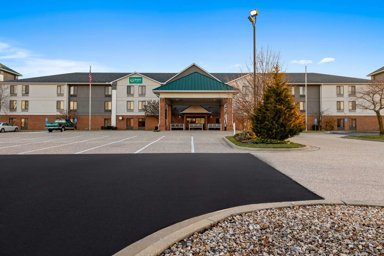 Quality Inn Warrensburg, MO 32/37