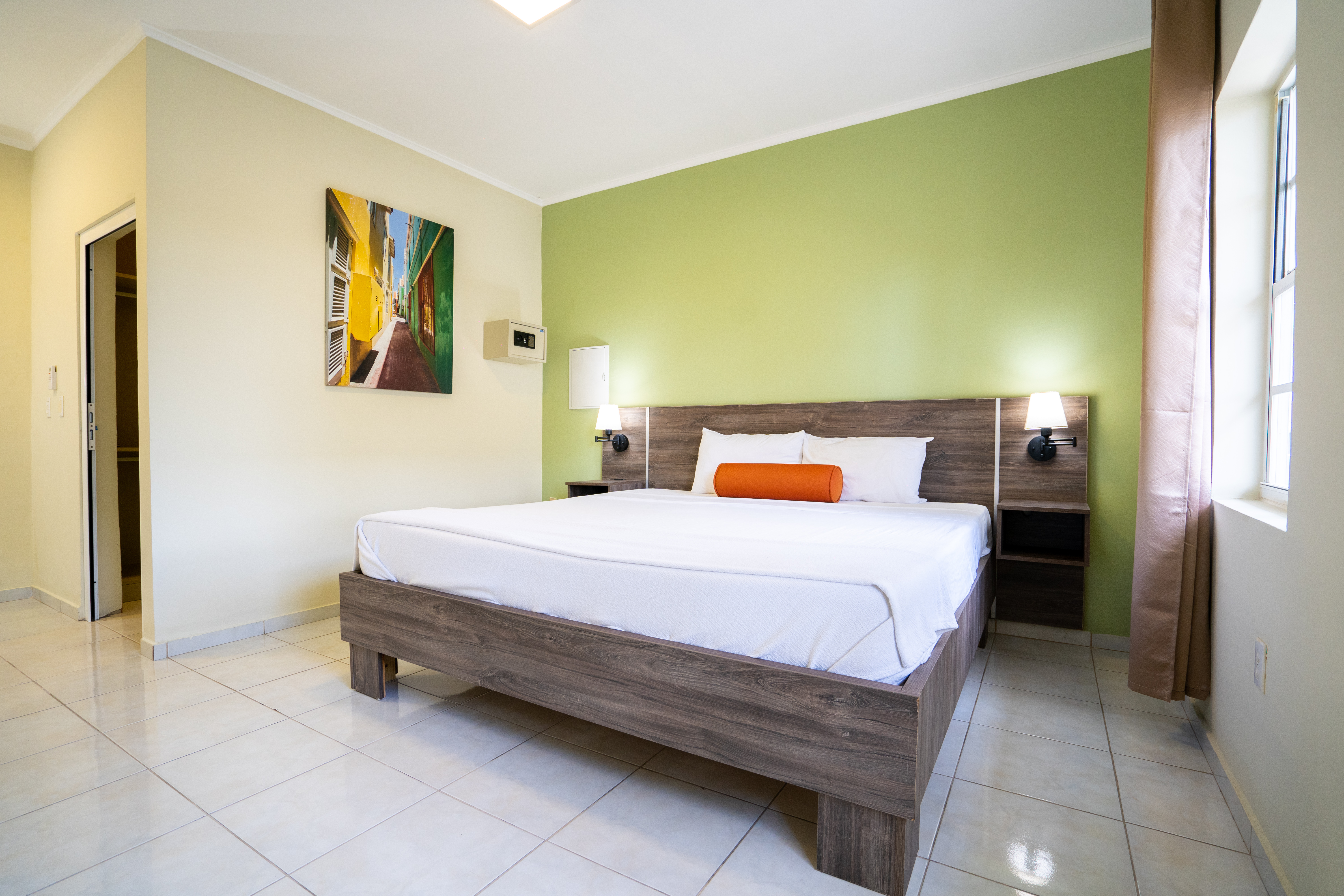 جناح بسرير كينج، Delynne Boutique Hotel 3/4