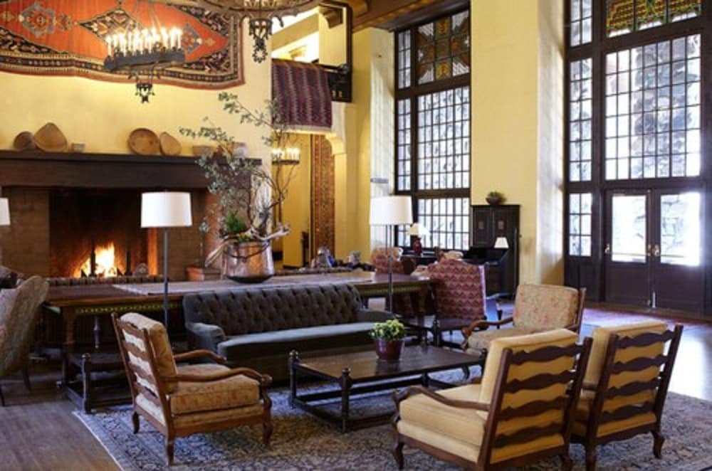 The Ahwahnee 28/50