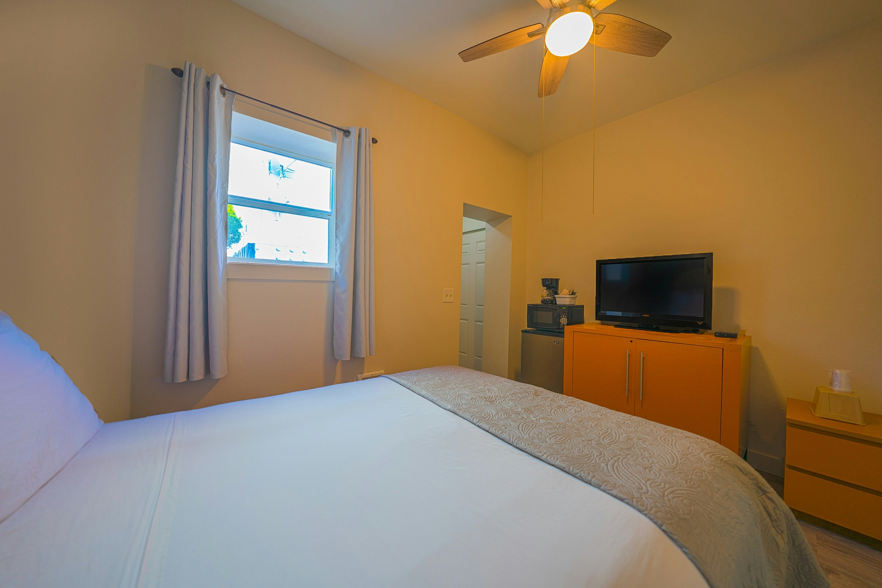 Room at City Center Motel by OYO, SEASIDE - OR