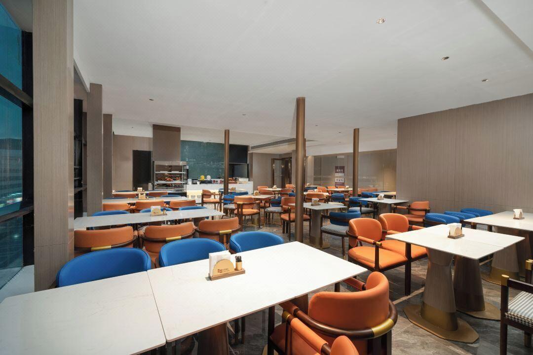 ECHIC HL (Shenzhen Luohu Port Railway Station Branch) 30/37