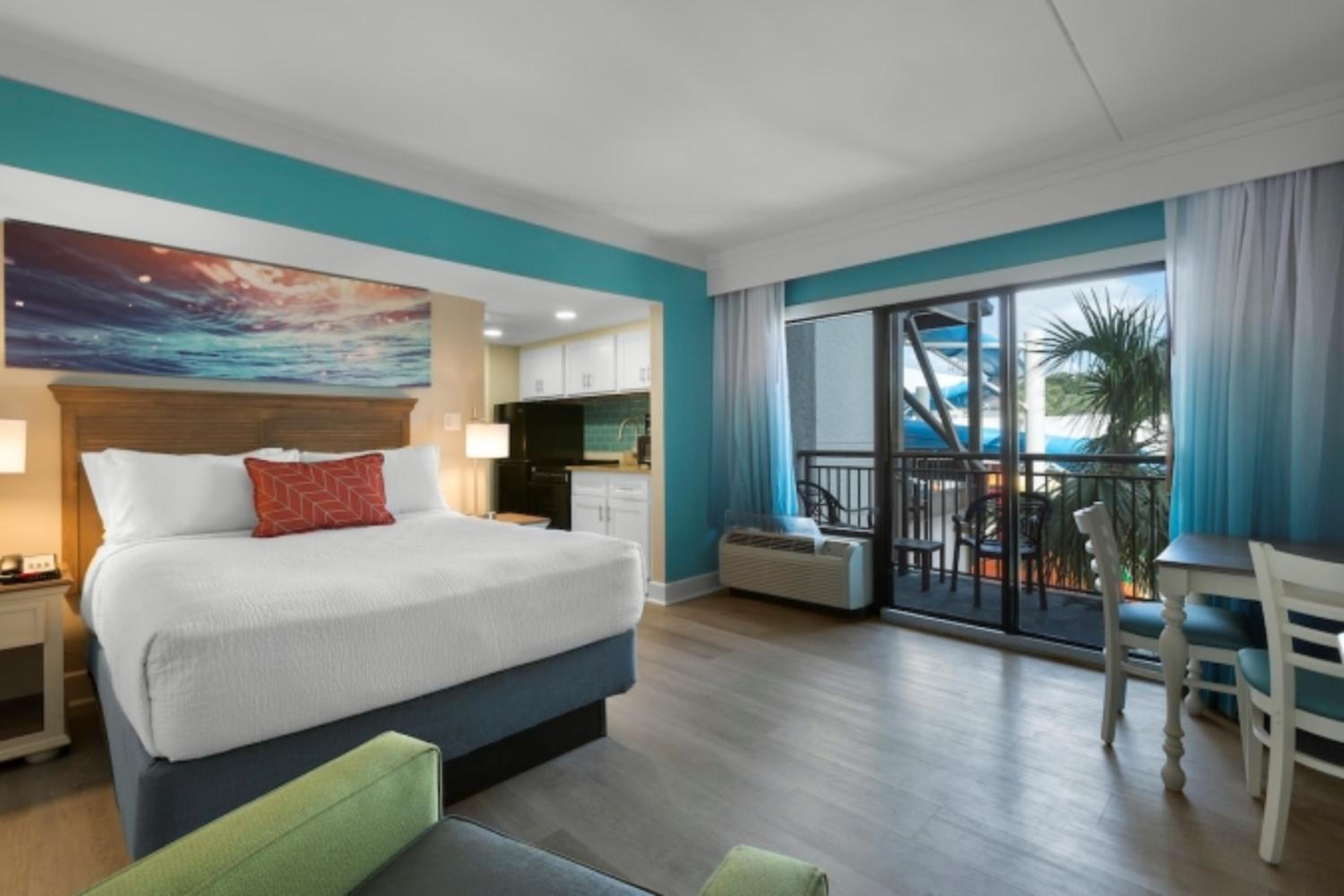 Splash Deck, Junior Suite, with View