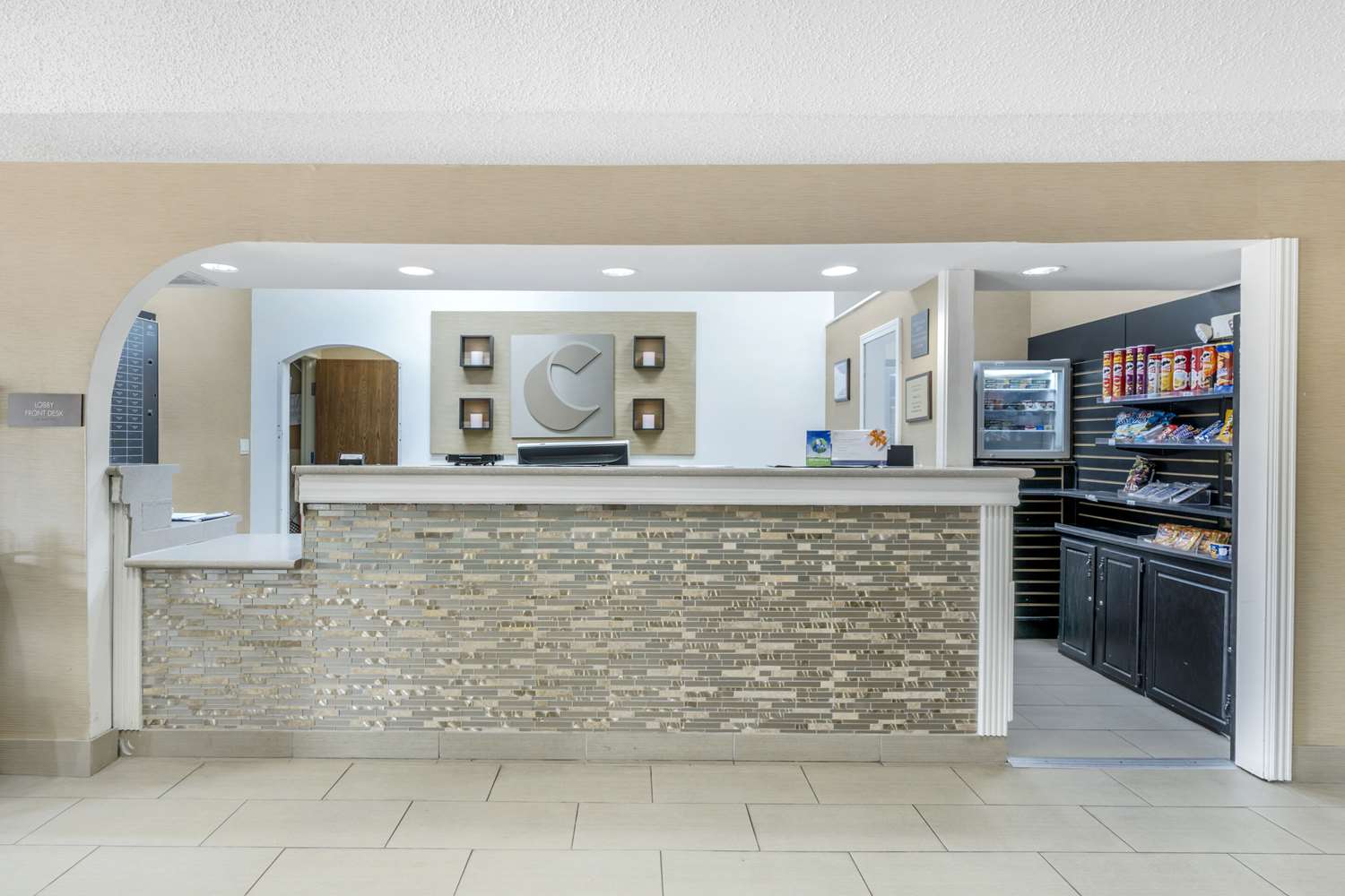 Comfort Inn & Suites La Grange - Louisville Area 4/24