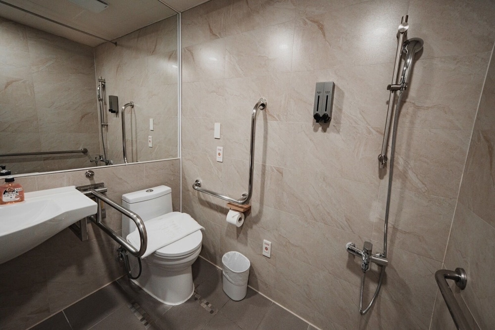Hub Hotel Kaosiung Yisin Branch 42/50