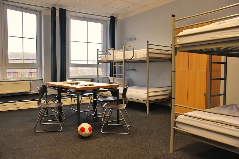 Industriepalast Hostel 53/67