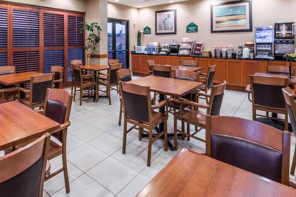 Wingate by Wyndham New Braunfels 22/31