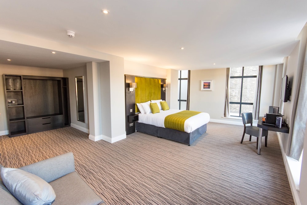 St Nicholas Hotel 24/42
