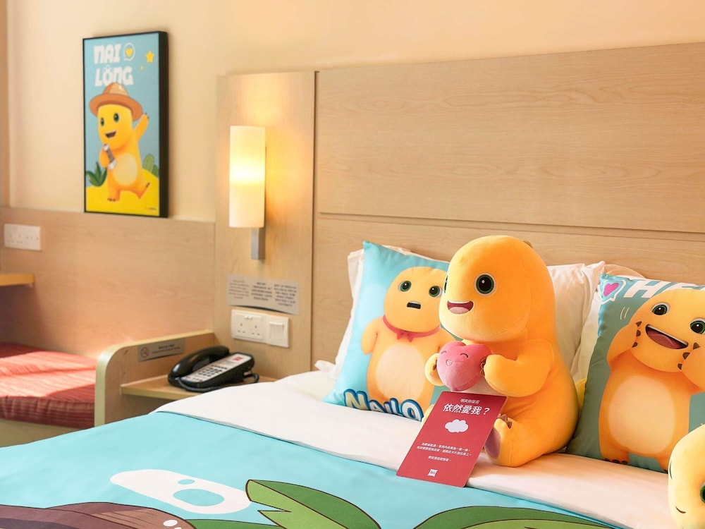 Ibis Hong Kong Central & Sheung Wan Hotel 58/65