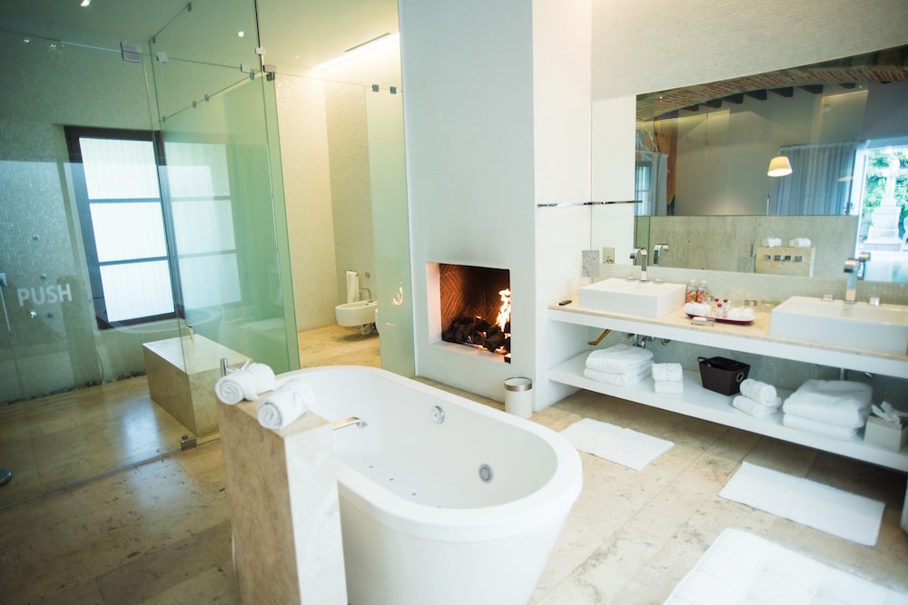 Anticavilla Hotel and Spa 72/73