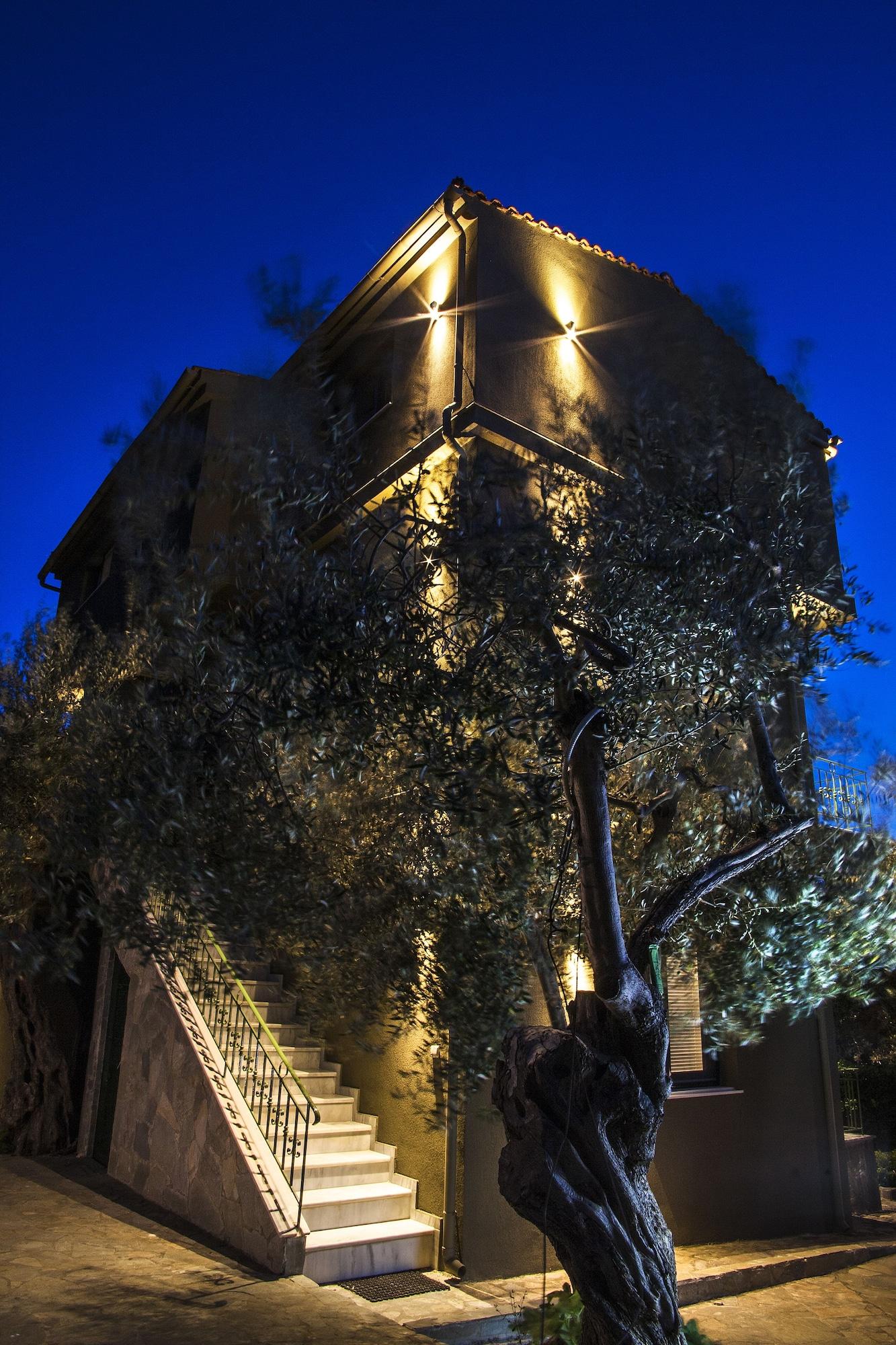 Ampoulos Rooms & Apartments 1/50