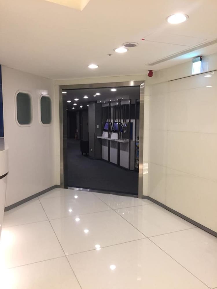 Ximen Airline Hotel 5/45