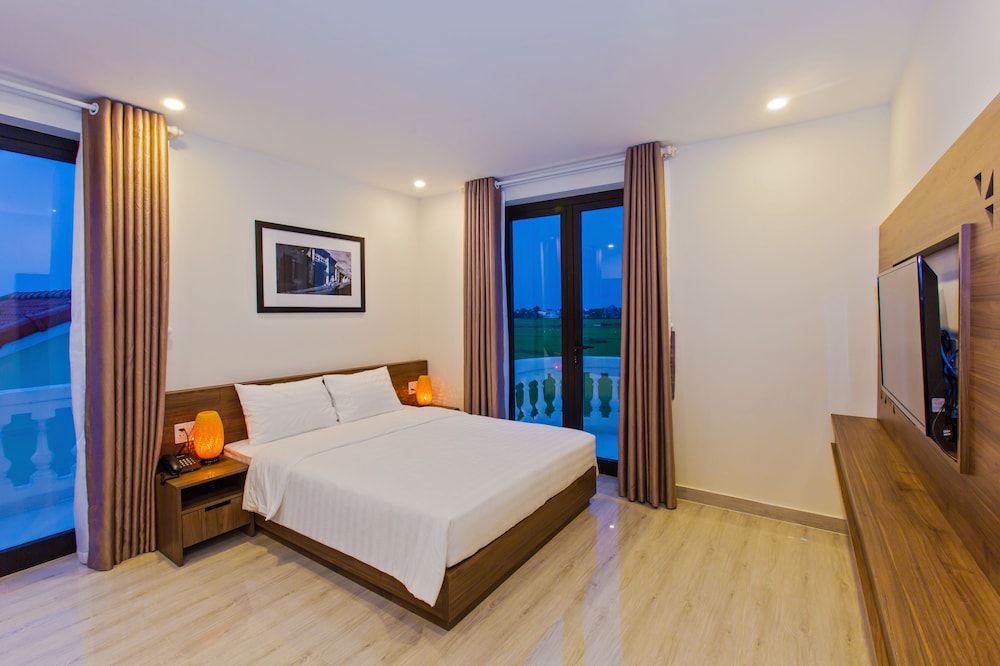 SUPERIOR, DOUBLE BED, RICE FIELD, BALCONY