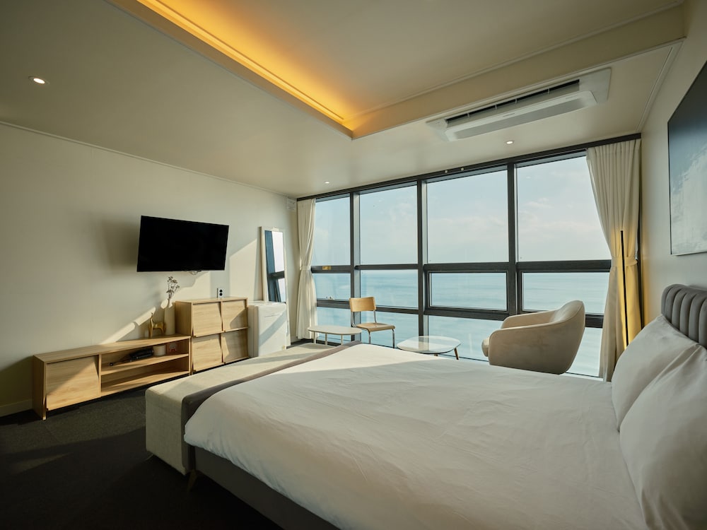 Select, Ocean, Deluxe, Double Bed, Main Building