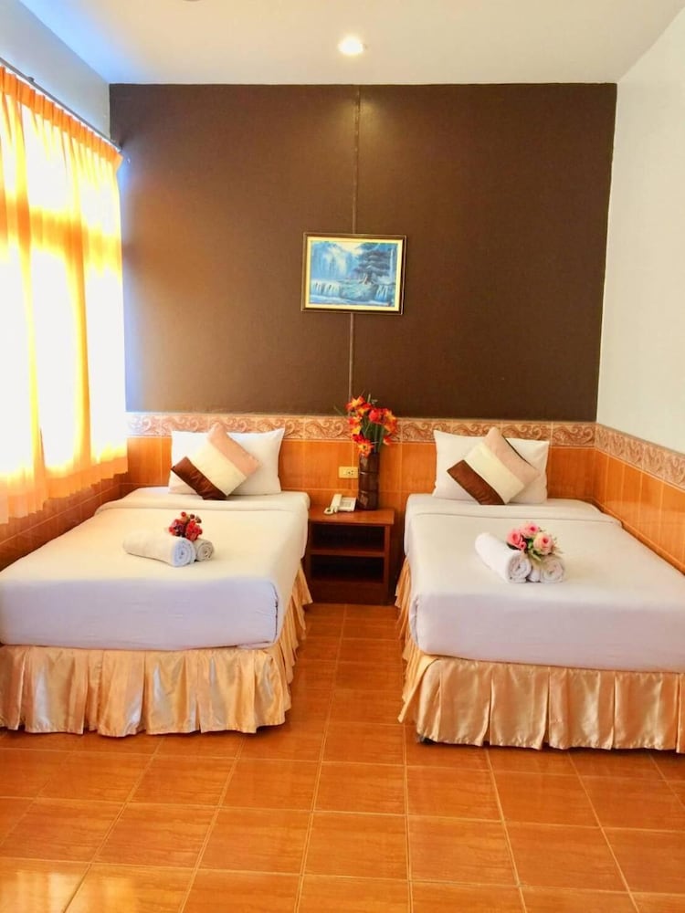SURIWONG CHUMPHON HOTEL 25/59