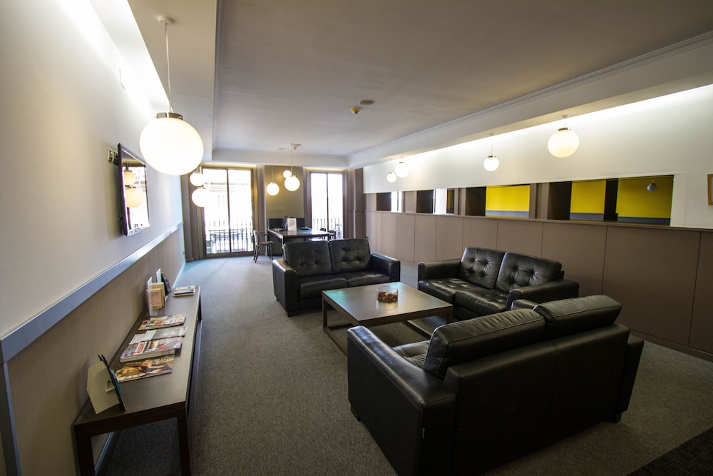 Hotel Moderno BCN 49/70