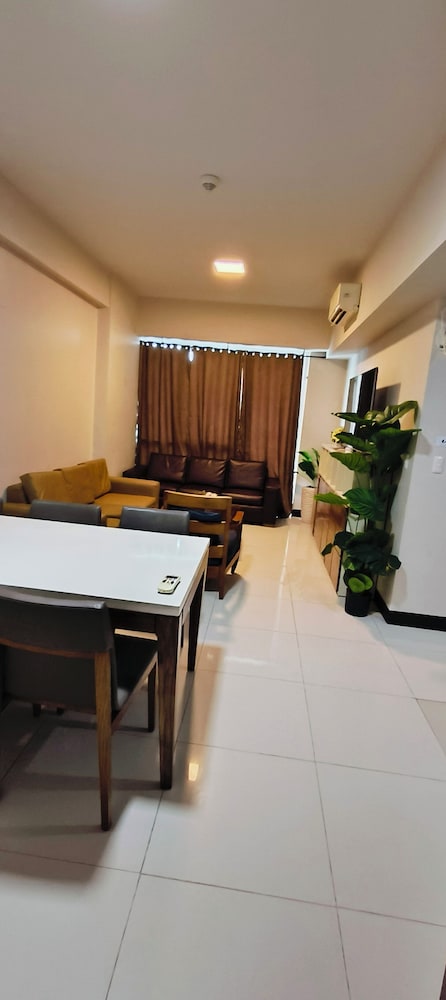 CSuites at 8 Newtown Residences 33/50