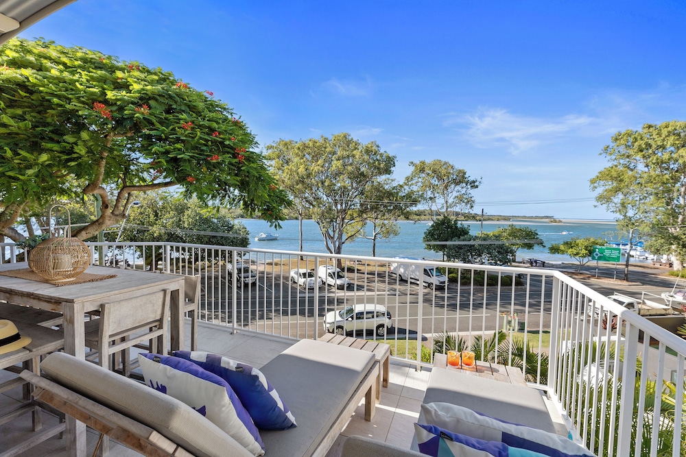 NOOSA OUTRIGGER BEACH RESORT 61/73