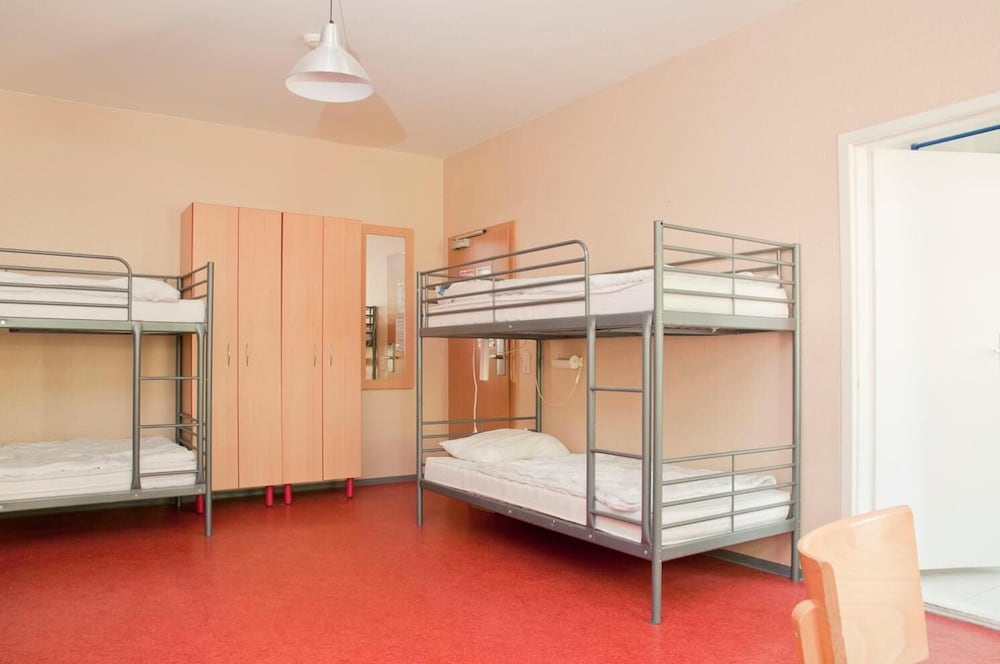Happy Hotel Berlin 32/50