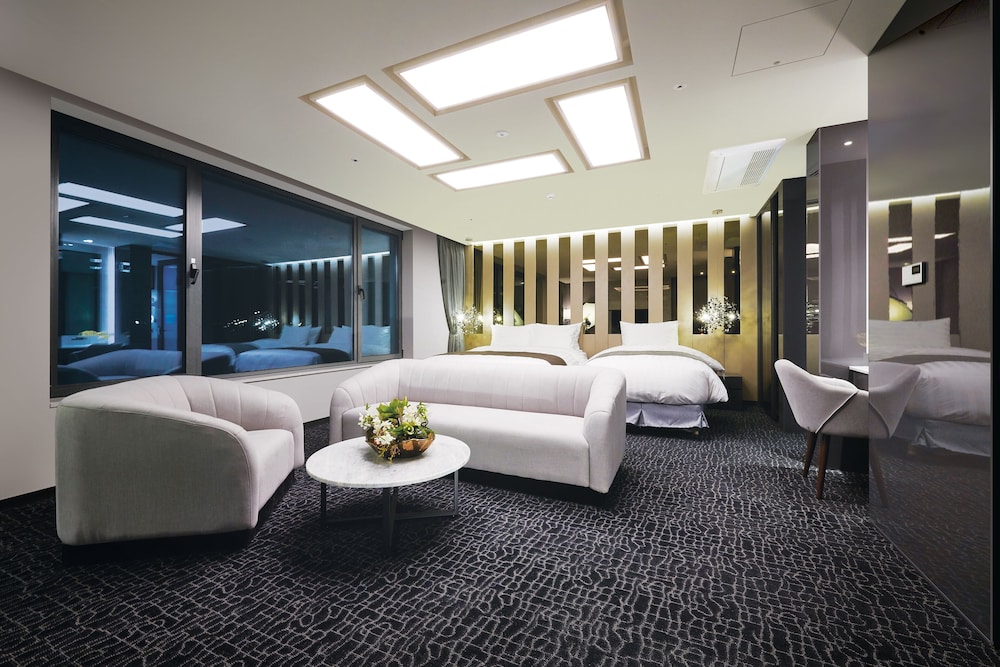 Traum Valley Hotel (ex. Jeongseon Grand Intoraon Hotel) 38/64