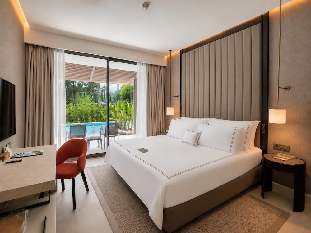 Mirage Park Resort Hotel 27/79